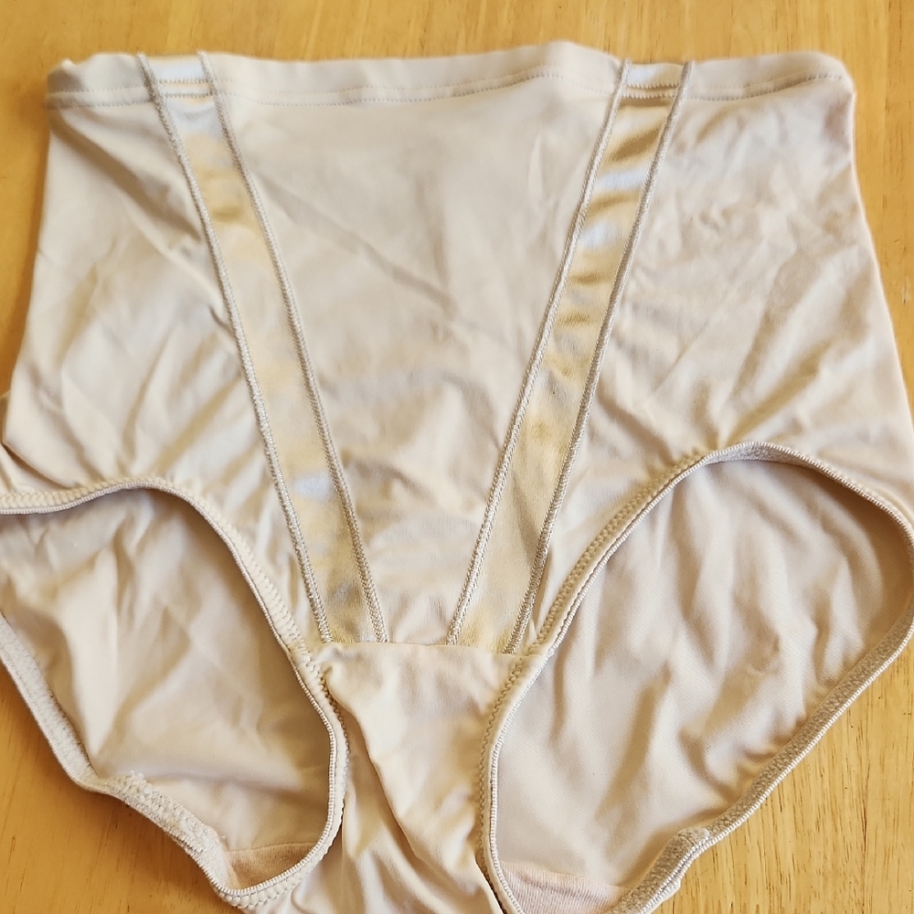 Spanx-like Pantie by Maidenform